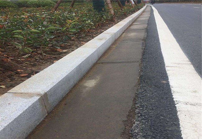 芝麻白路沿石施工价格多少(图2) 芝麻白路沿石施工价格多少(图2)