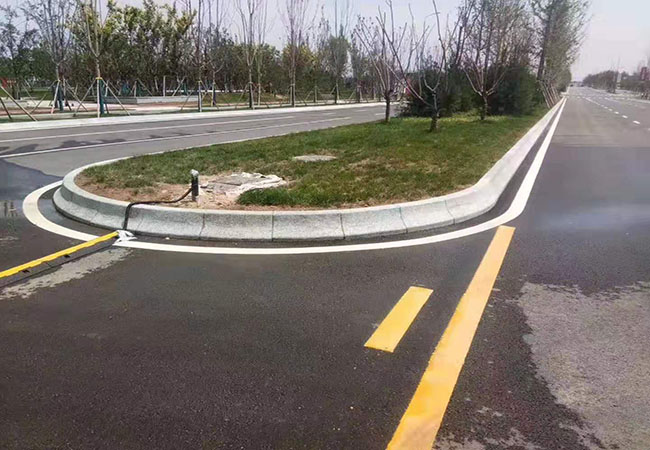 芝麻白花岗岩石刻价格多少(图1) 芝麻白花岗岩石刻价格多少(图1)