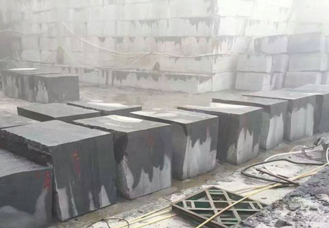 福建芝麻黑新矿厂家(图1) 福建芝麻黑新矿厂家(图1)