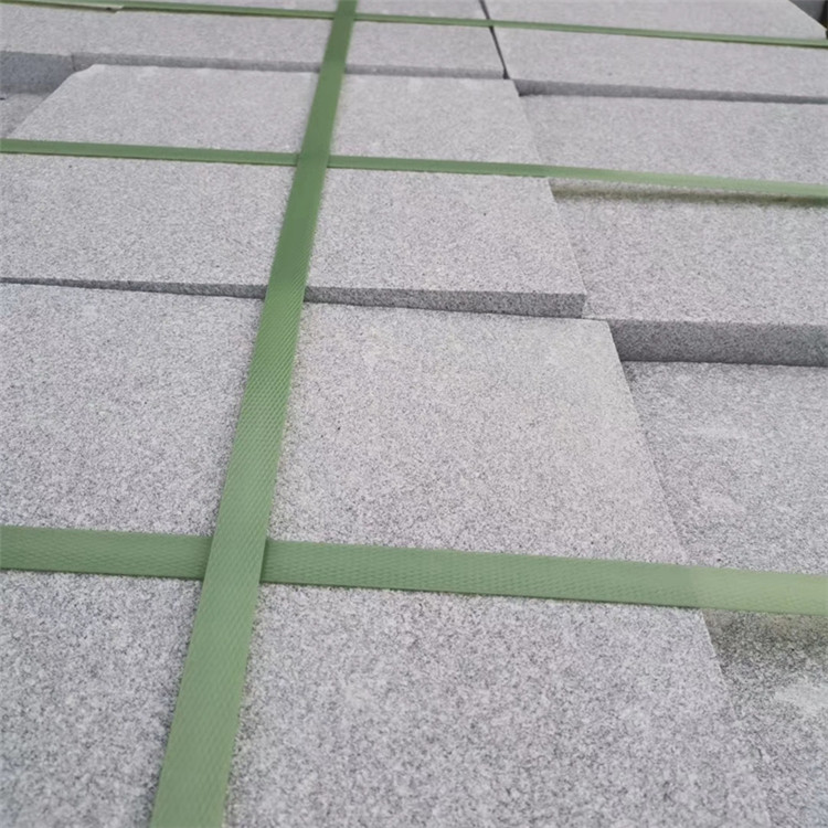 火烧面芝麻灰花岗路沿石(图2) 火烧面芝麻灰花岗路沿石(图2)