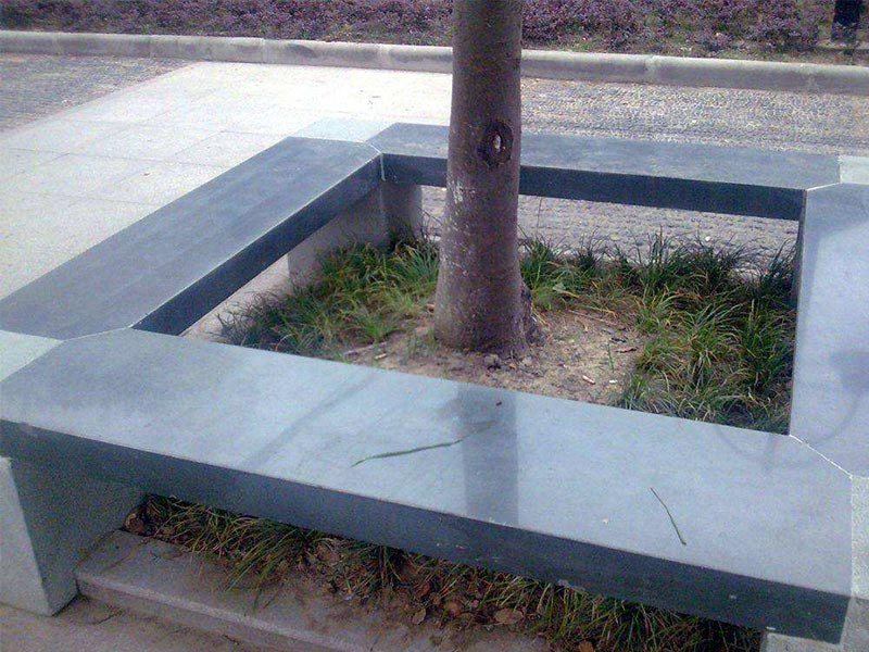 广场青石路沿石(图1) 青石路沿石