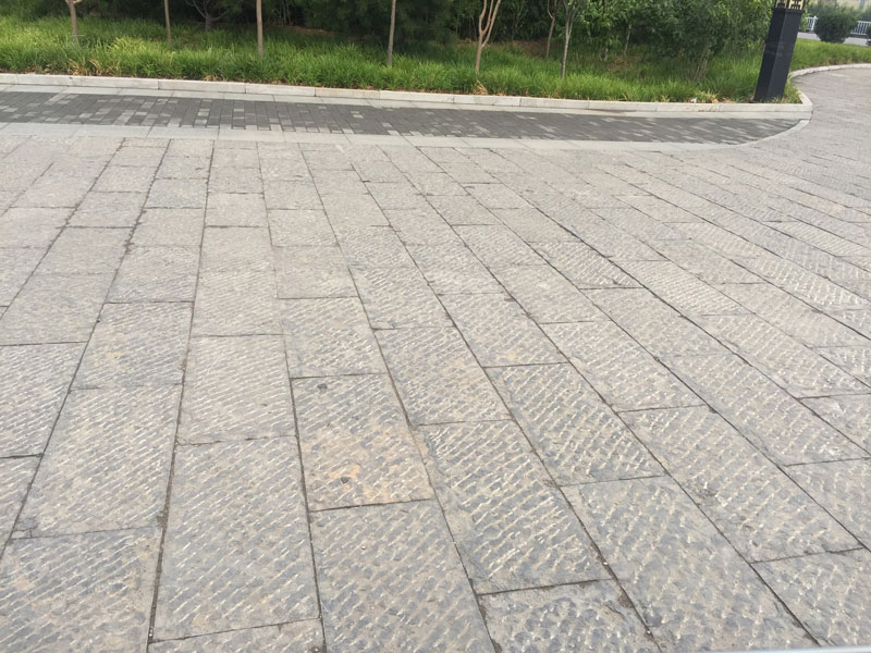 公园地铺-青石板材錾道面(图1) 公园地铺-青石板材錾道面