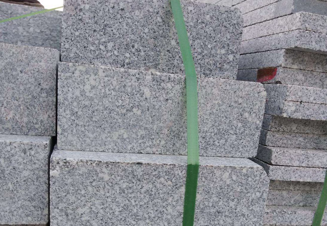 芝麻灰路牙石.jpg